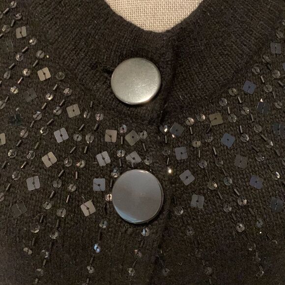 Pine Needles NY Sweater Vest - Picture 3 of 8